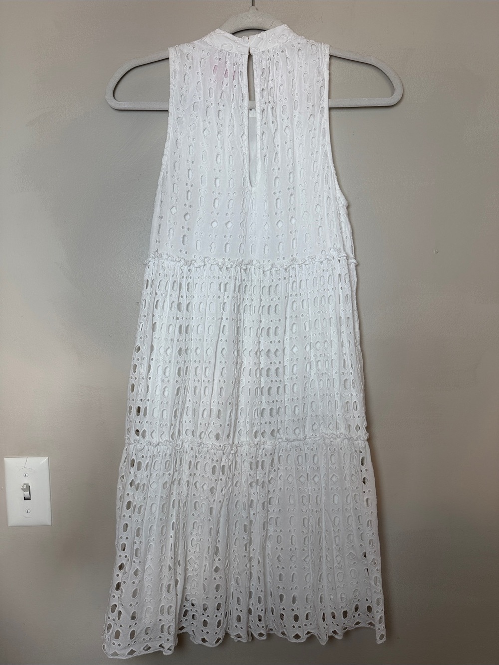 Lilly Pulitzer Indira Swing Dress Resort White Eyelet Tiered Mock Neck. Size XS - Picture 6 of 8